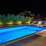 ヴィラ D'house