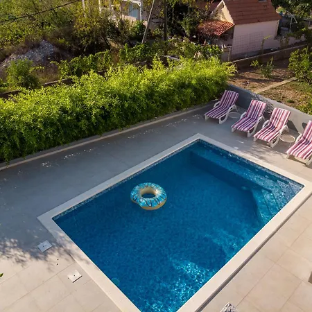 Villa D'house Vinisce