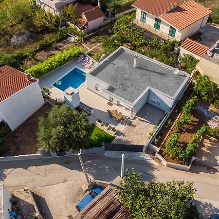D'house Vinišće
