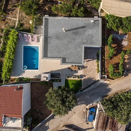 D'house Villa *