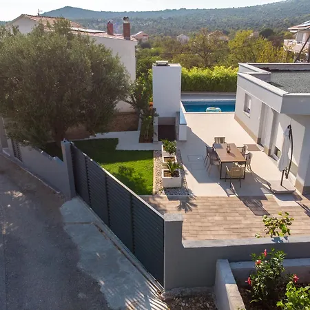 Villa D'house *